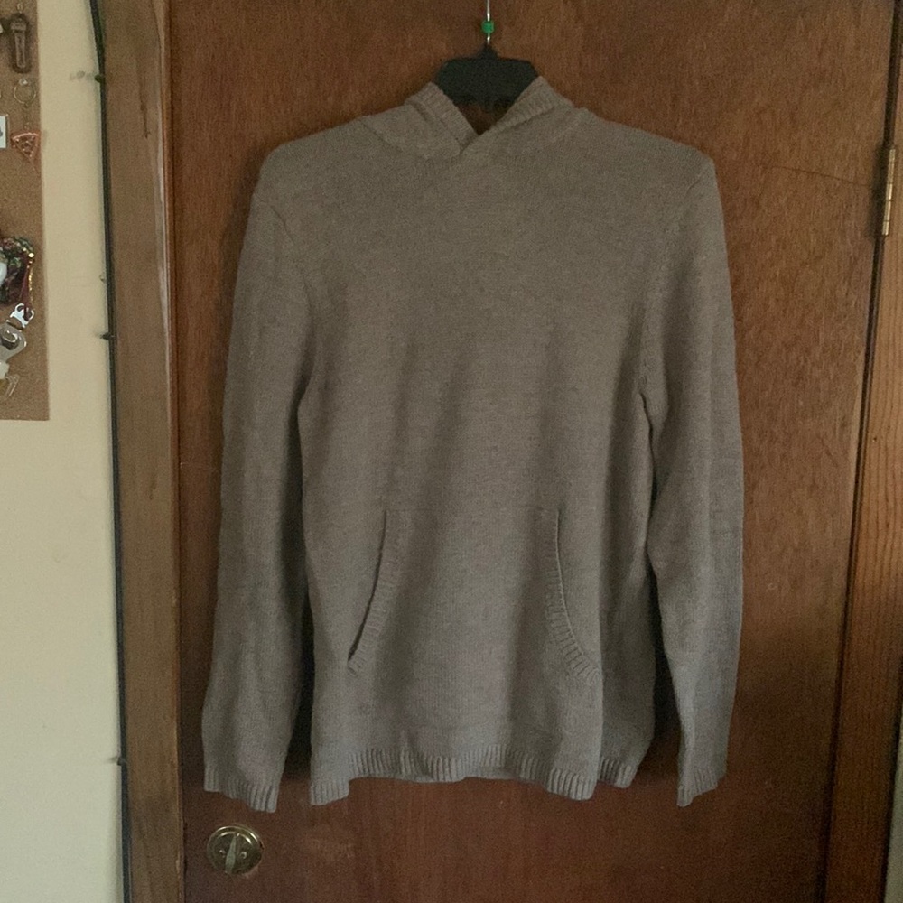 Hooded sweater